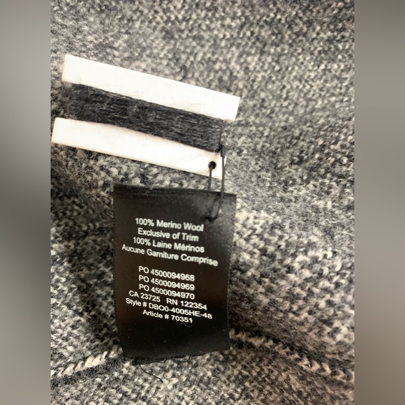 Aritzia Babaton Black White Plaid Shawl Extra Fine 100% Merino Wool Jacket Robe - Picture 11 of 13